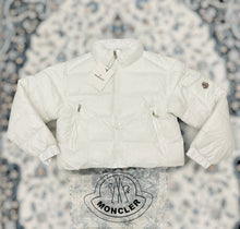 Load image into Gallery viewer, Jacket