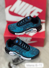 Load image into Gallery viewer, Shoes