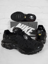 Load image into Gallery viewer, Shoes
