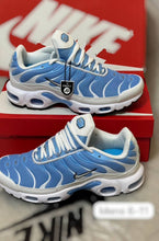 Load image into Gallery viewer, Shoes
