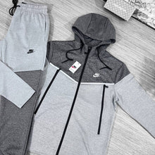 Load image into Gallery viewer, Tracksuit men