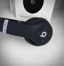 Load image into Gallery viewer, Headphone