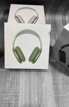 Load image into Gallery viewer, Headphone