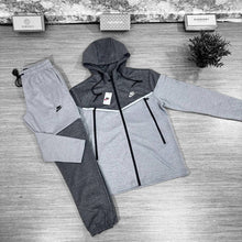 Load image into Gallery viewer, Tracksuit men