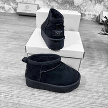 Load image into Gallery viewer, Shoes