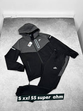 Load image into Gallery viewer, Tracksuit men