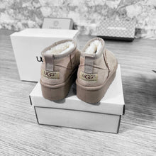 Load image into Gallery viewer, Shoes