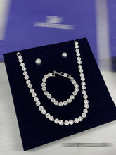 Load image into Gallery viewer, Necklace