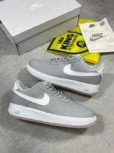 Load image into Gallery viewer, Shoes