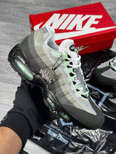 Load image into Gallery viewer, Shoes