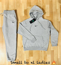 Load image into Gallery viewer, Tracksuit women