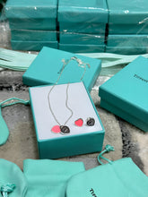 Load image into Gallery viewer, Necklace