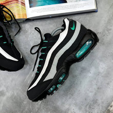 Load image into Gallery viewer, Shoes