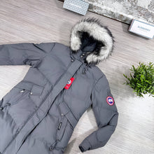 Load image into Gallery viewer, Jacket women