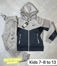 Load image into Gallery viewer, Tracksuit boy