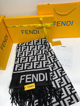 Load image into Gallery viewer, Scarf