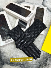 Load image into Gallery viewer, Glove