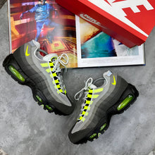 Load image into Gallery viewer, Shoes