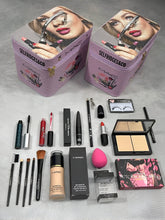 Load image into Gallery viewer, Makeup