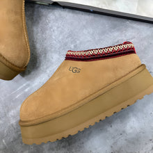 Load image into Gallery viewer, Slipper