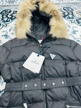 Load image into Gallery viewer, Jacket women