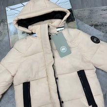 Load image into Gallery viewer, Jacket women