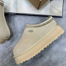 Load image into Gallery viewer, Slipper