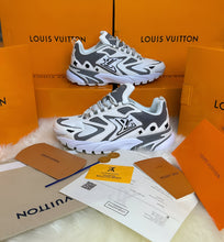 Load image into Gallery viewer, Shoes