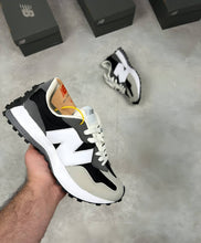 Load image into Gallery viewer, Shoes