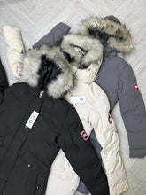 Load image into Gallery viewer, Jacket women