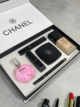 Load image into Gallery viewer, Makeup