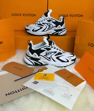 Load image into Gallery viewer, Shoes