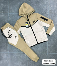 Load image into Gallery viewer, Tracksuit boy