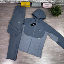 Load image into Gallery viewer, Tracksuit men