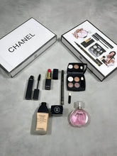 Load image into Gallery viewer, Makeup