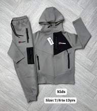 Load image into Gallery viewer, Tracksuit boy