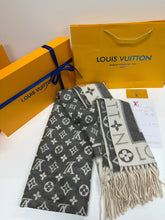 Load image into Gallery viewer, Scarf