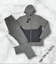 Load image into Gallery viewer, Tracksuit boy