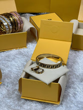 Load image into Gallery viewer, Bracelet