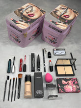 Load image into Gallery viewer, Makeup