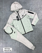 Load image into Gallery viewer, Tracksuit boy