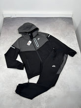 Load image into Gallery viewer, Tracksuit men