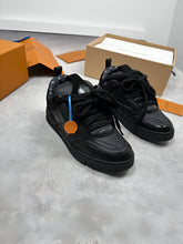 Load image into Gallery viewer, Shoes