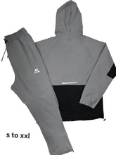Load image into Gallery viewer, Tracksuit men