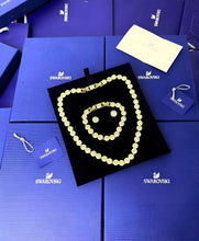 Load image into Gallery viewer, Necklace