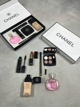 Load image into Gallery viewer, Makeup