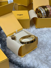 Load image into Gallery viewer, Bracelet