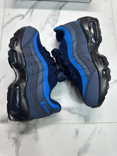 Load image into Gallery viewer, Shoes