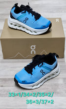 Load image into Gallery viewer, Shoes