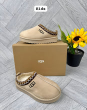 Load image into Gallery viewer, Slipper